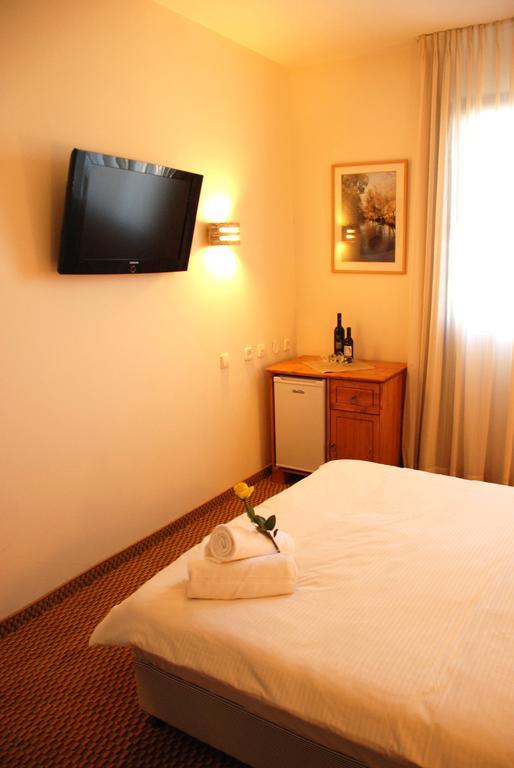 Savyonei-Hagalil Hotel Yesod Hamaala Room photo